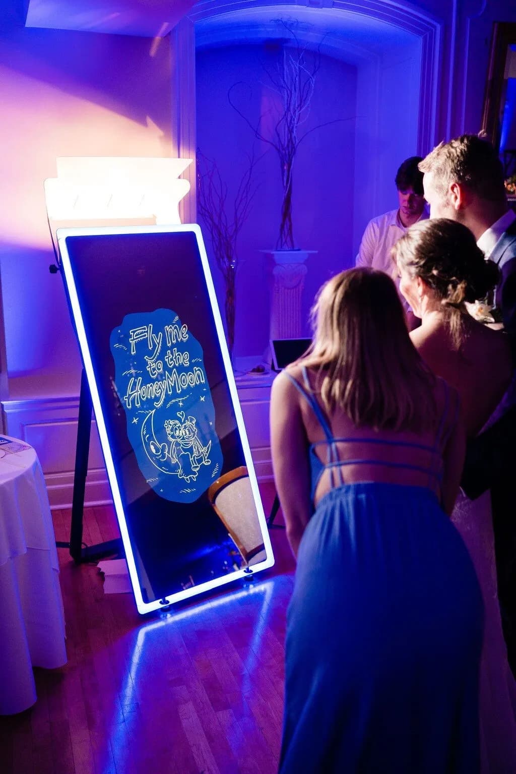 Mirror Memories la eveniment